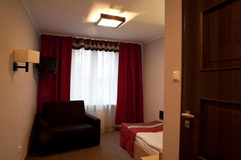 Hotel Dodo Билгорай Номер фото