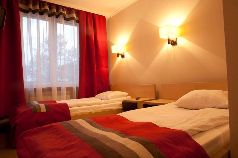 Hotel Dodo Билгорай Номер фото