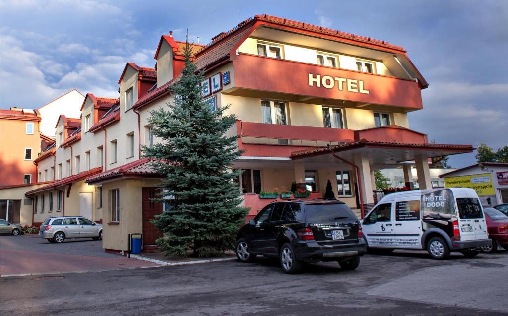 Hotel Dodo Билгорай Экстерьер фото